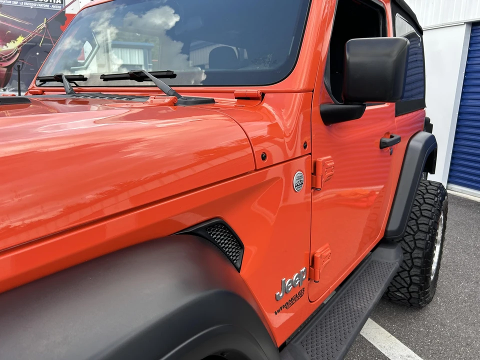 2019 Jeep JL Wrangler - Image 19 of 31