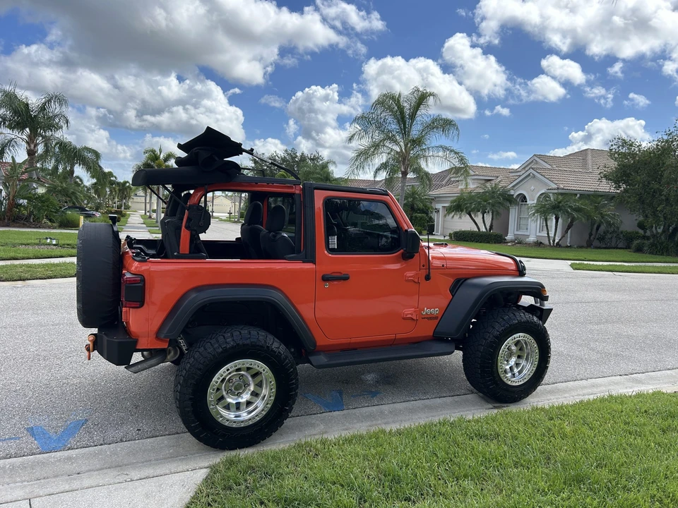 2019 Jeep JL Wrangler - Image 11 of 31