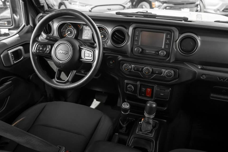 2019 Jeep JL Wrangler - Image 13 of 18
