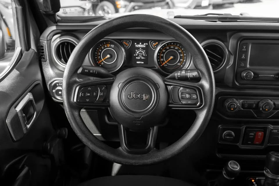 2019 Jeep JL Wrangler - Image 11 of 18