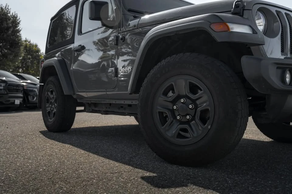2019 Jeep JL Wrangler - Image 2 of 18