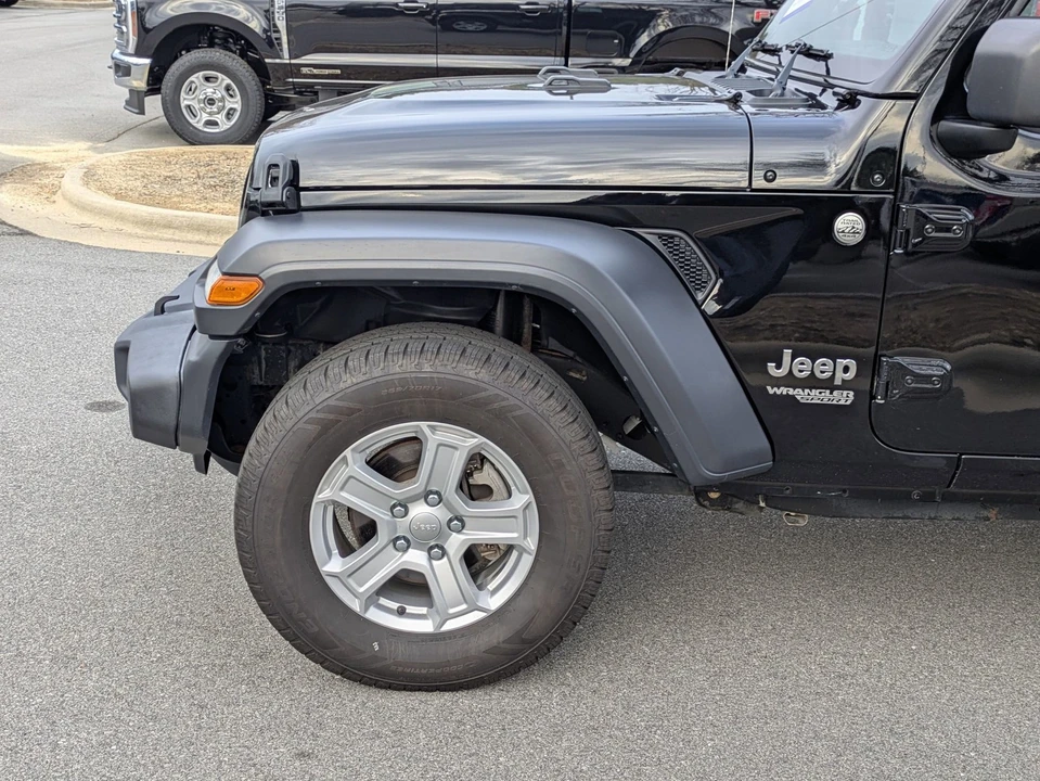 2019 Jeep JL Wrangler - Image 11 of 21