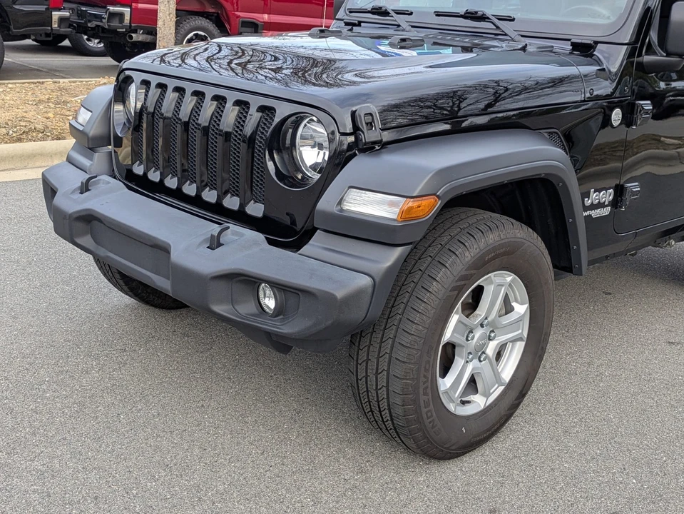 2019 Jeep JL Wrangler - Image 10 of 12