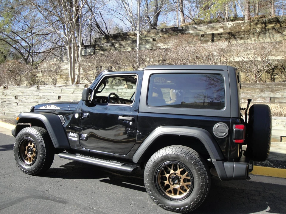 2019 Jeep JL Wrangler - Image 26 of 31