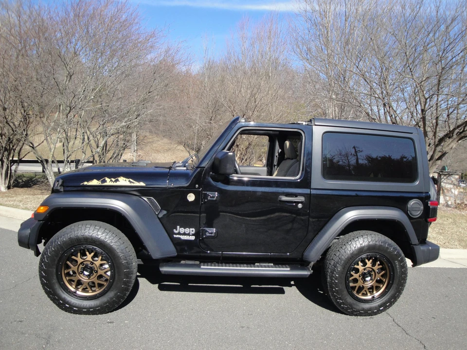 2019 Jeep JL Wrangler - Image 24 of 31