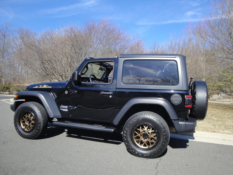 2019 Jeep JL Wrangler - Image 27 of 31