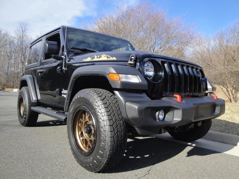 2019 Jeep JL Wrangler - Image 19 of 31