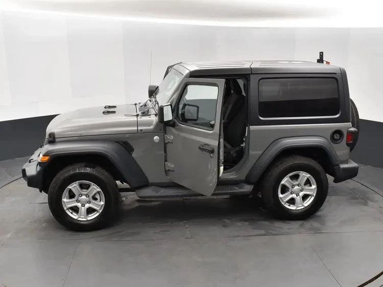 2019 Jeep JL Wrangler - Image 7 of 12