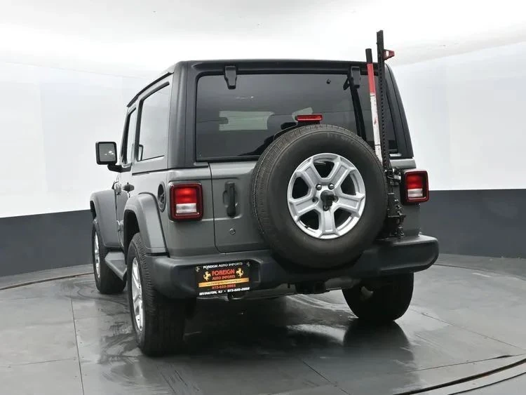 2019 Jeep JL Wrangler - Image 9 of 12