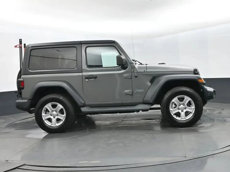 2019 Jeep JL Wrangler - Image 4 of 12