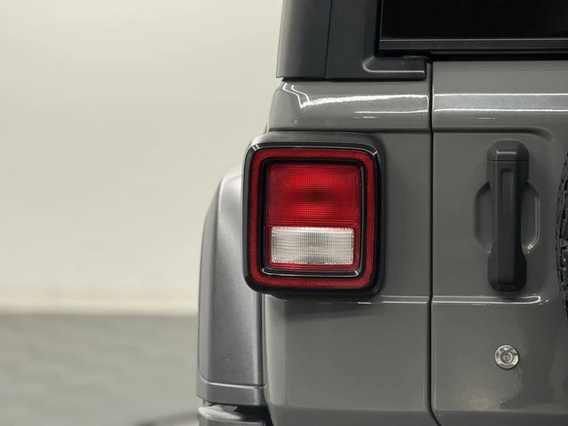 2019 Jeep JL Wrangler - Image 9 of 12