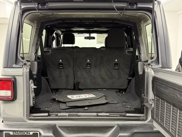 2019 Jeep JL Wrangler - Image 11 of 12