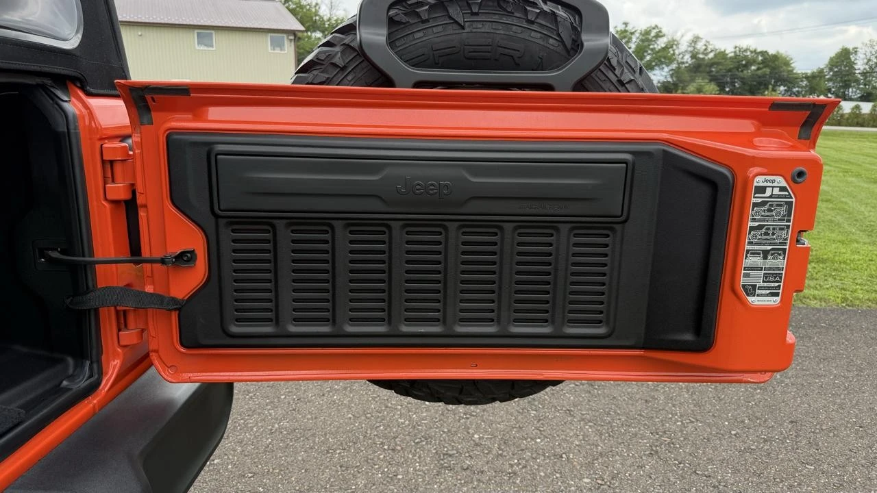 2019 Jeep JL Wrangler - Image 26 of 31