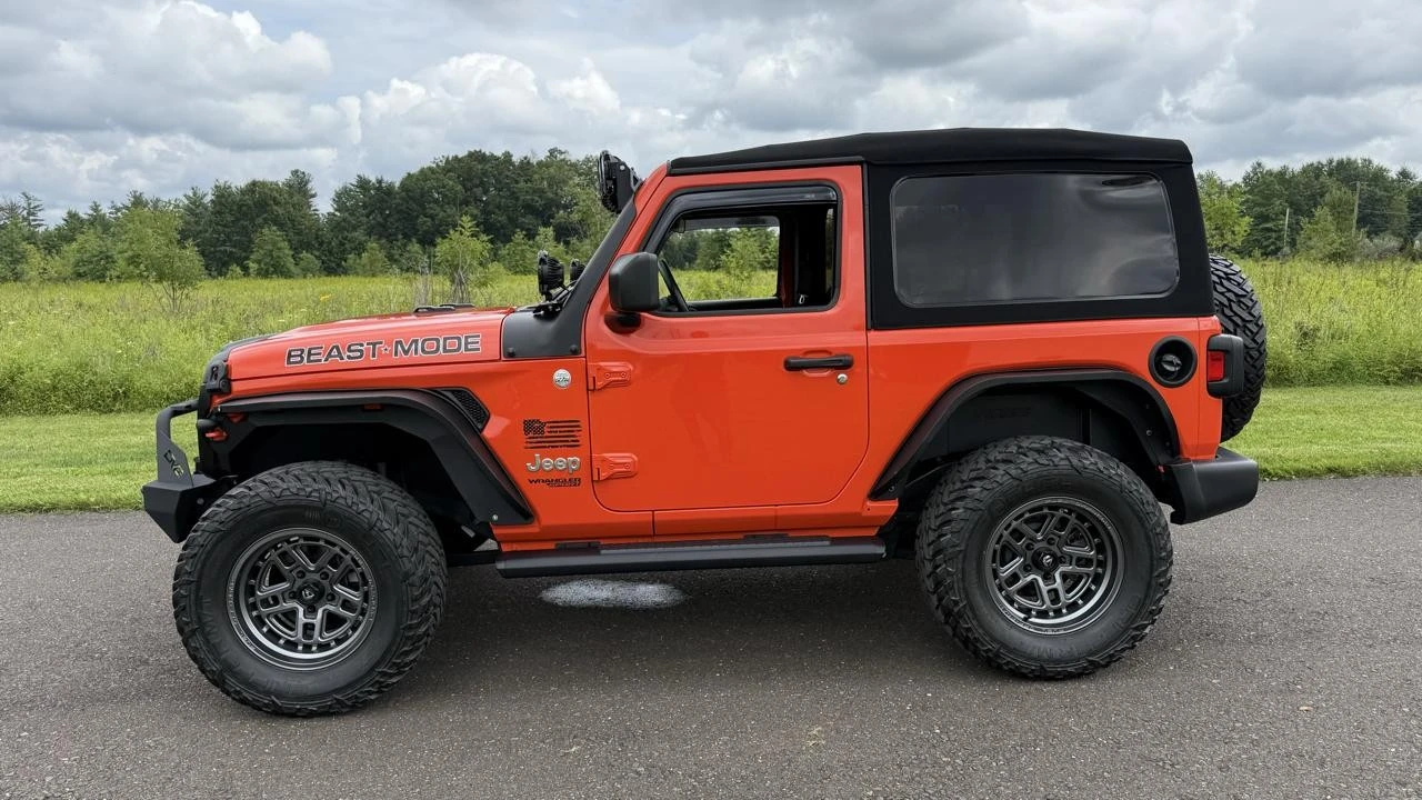 2019 Jeep JL Wrangler - Image 2 of 31