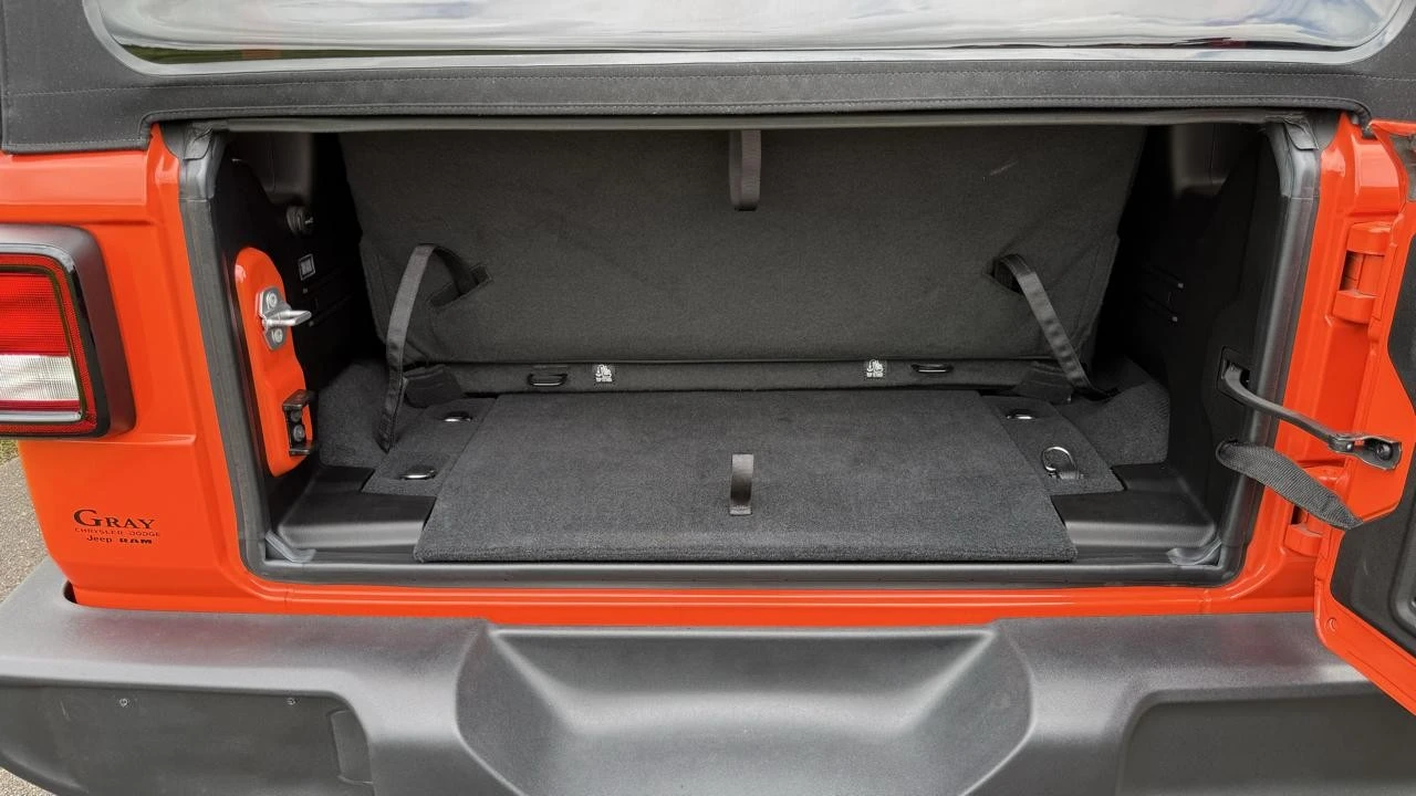 2019 Jeep JL Wrangler - Image 29 of 31