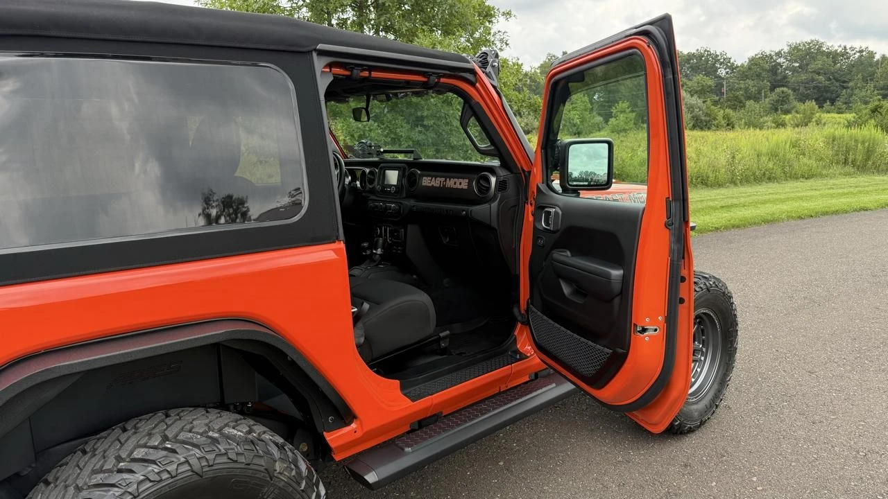 2019 Jeep JL Wrangler - Image 24 of 31