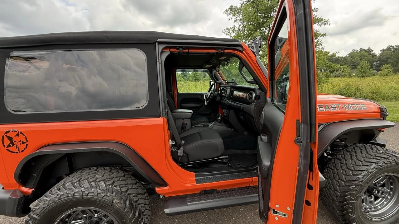 2019 Jeep JL Wrangler - Image 25 of 31