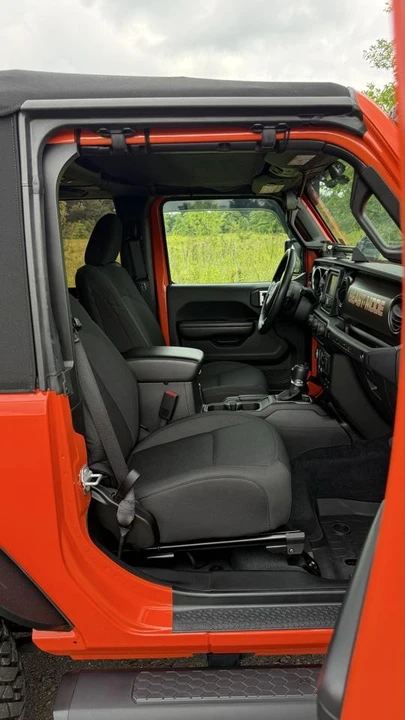 2019 Jeep JL Wrangler - Image 22 of 31