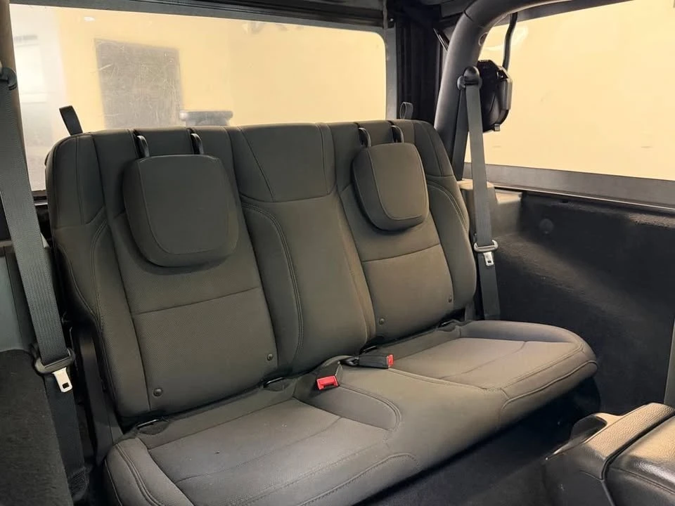 2019 Jeep JL Wrangler - Image 14 of 20