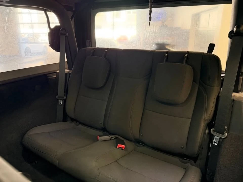 2019 Jeep JL Wrangler - Image 13 of 20