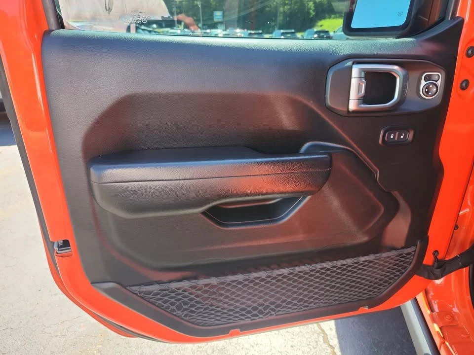 2019 Jeep JL Wrangler - Image 19 of 20