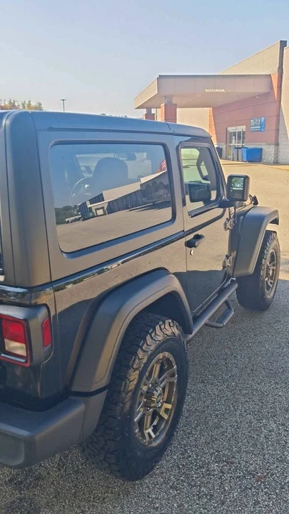 2019 Jeep JL Wrangler - Image 7 of 11