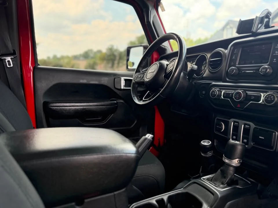 2019 Jeep JL Wrangler - Image 11 of 19