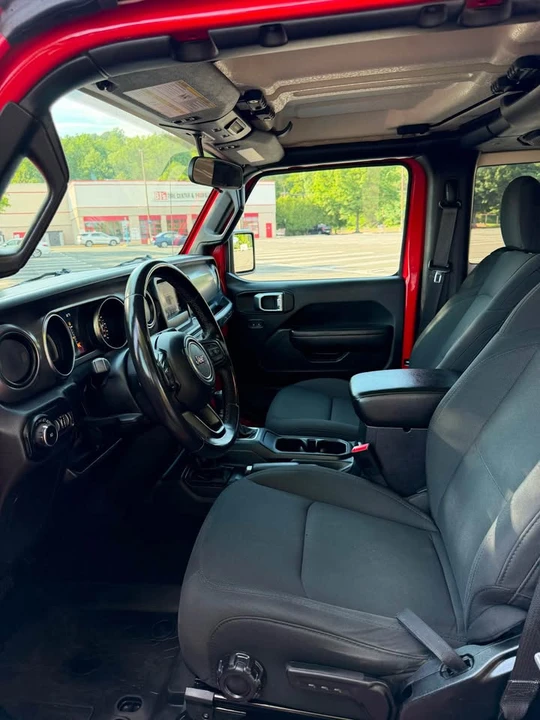 2019 Jeep JL Wrangler - Image 10 of 12