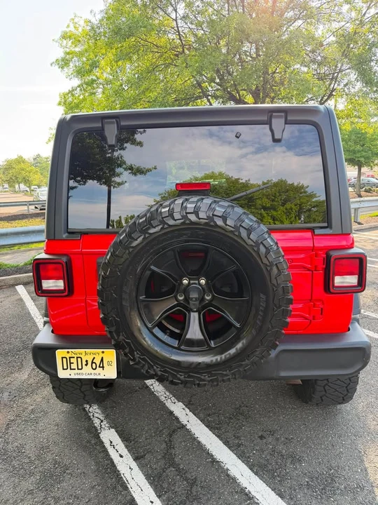 2019 Jeep JL Wrangler - Image 8 of 12