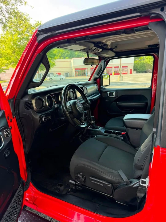 2019 Jeep JL Wrangler - Image 5 of 12