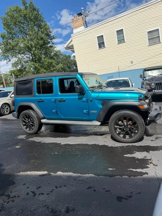 2019 Jeep JL Wrangler - Image 8 of 9