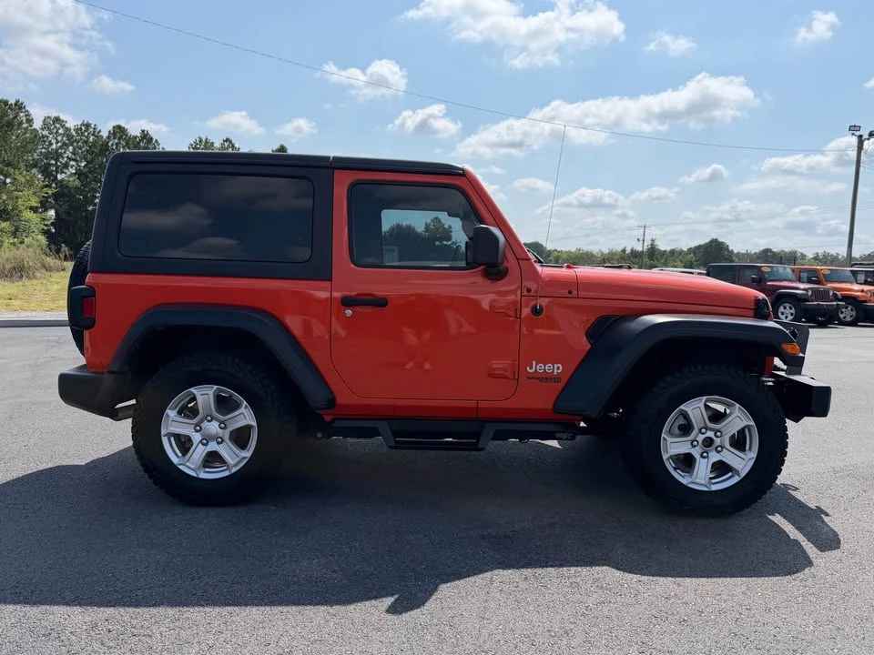 2019 Jeep JL Wrangler - Image 4 of 10