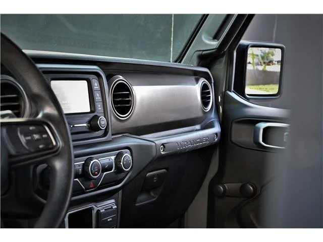 2019 Jeep JL Wrangler - Image 19 of 21