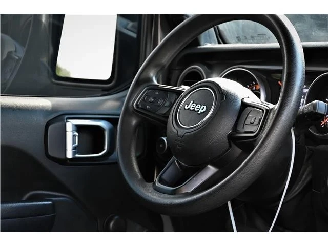 2019 Jeep JL Wrangler - Image 18 of 21