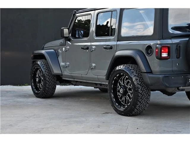2019 Jeep JL Wrangler - Image 13 of 21