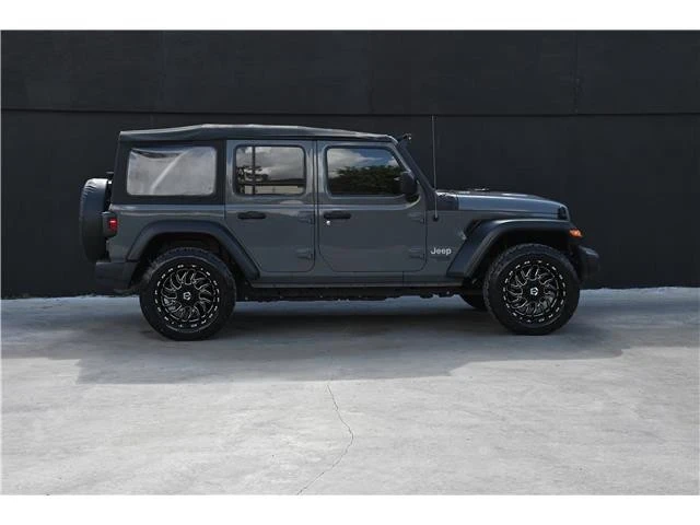 2019 Jeep JL Wrangler - Image 10 of 21