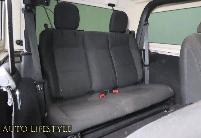 2019 Jeep JL Wrangler - Image 20 of 21
