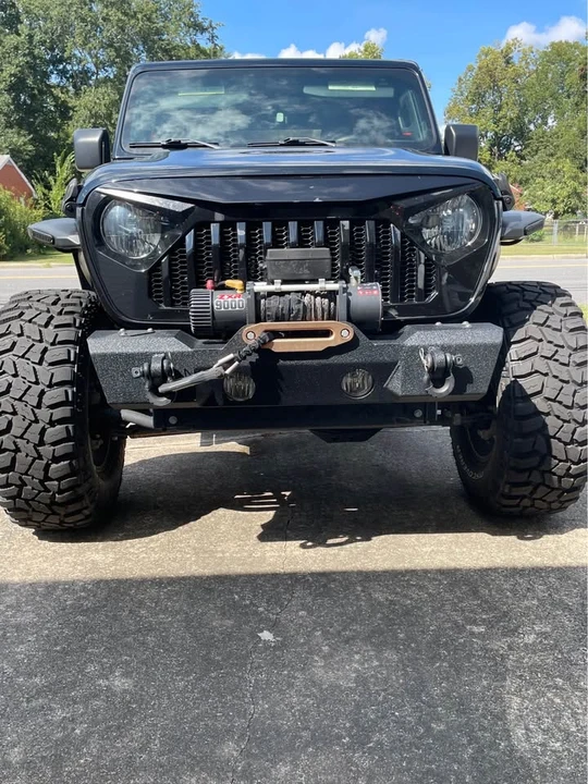 2019 Jeep JL Wrangler - Image 2 of 11