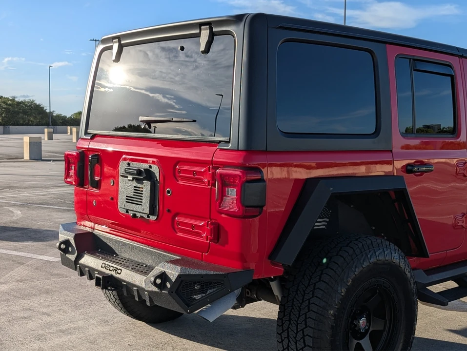 2019 Jeep JL Wrangler - Image 8 of 31