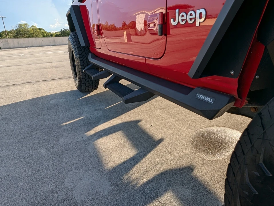 2019 Jeep JL Wrangler - Image 17 of 31