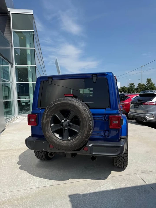 2019 Jeep JL Wrangler - Image 3 of 8