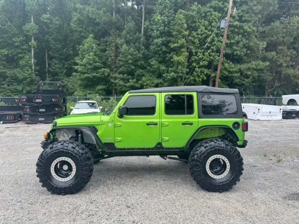 2019 Jeep JL Wrangler - Image 2 of 21