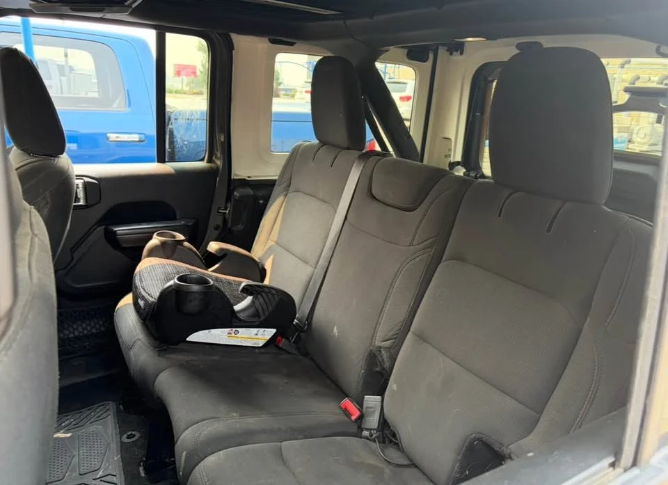 2019 Jeep JL Wrangler - Image 6 of 8