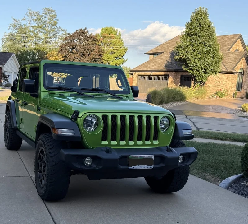 2019 Jeep JL Wrangler - Image 5 of 10