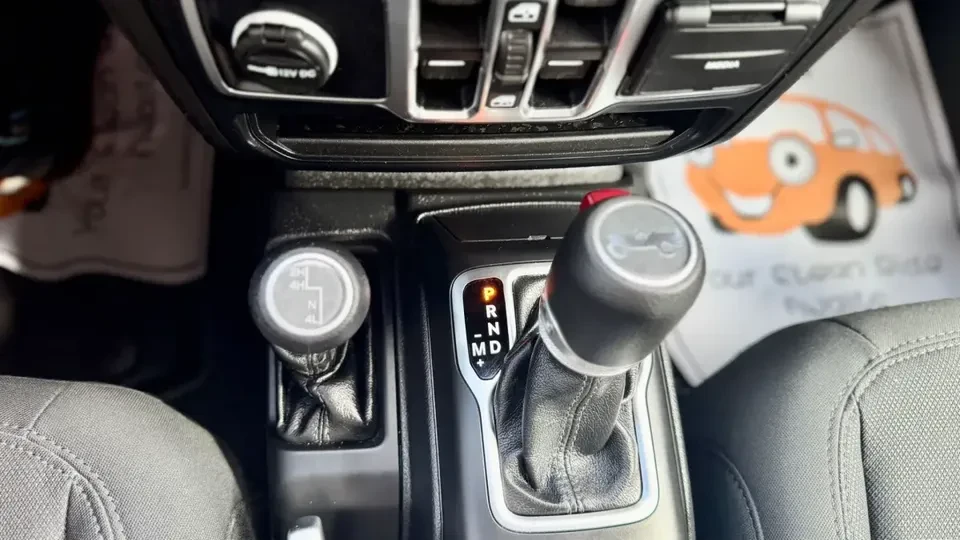 2019 Jeep JL Wrangler - Image 13 of 16