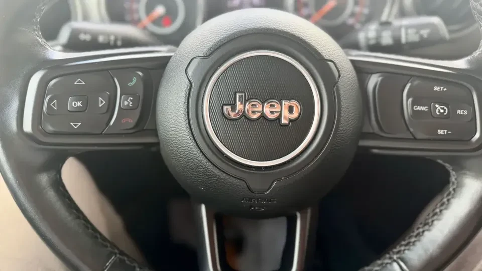 2019 Jeep JL Wrangler - Image 15 of 16