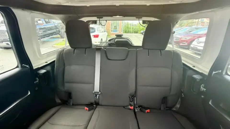 2019 Jeep JL Wrangler - Image 11 of 16