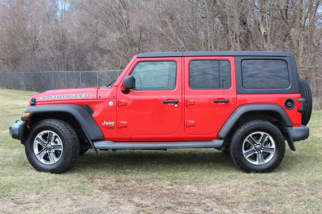 2019 Jeep JL Wrangler - Image 2 of 12
