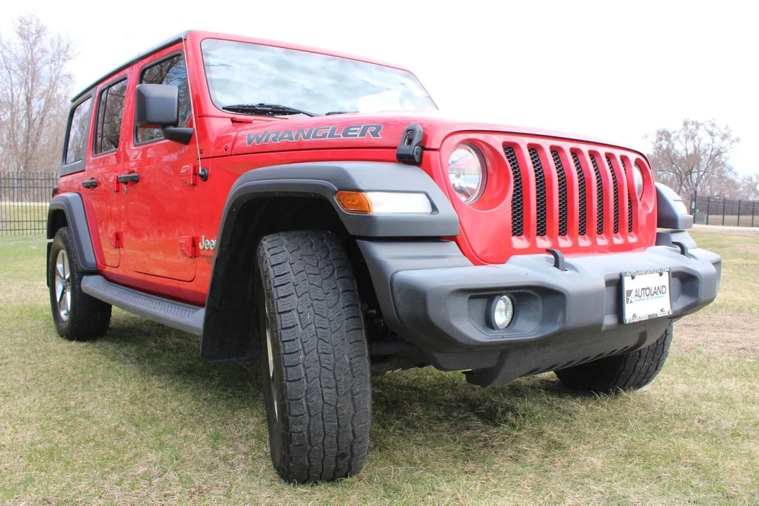 2019 Jeep JL Wrangler - Image 7 of 12