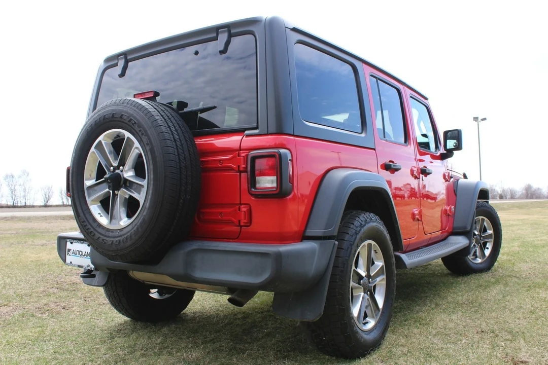 2019 Jeep JL Wrangler - Image 5 of 12